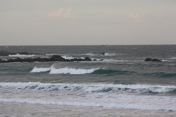 Petites vagues agitées vent ouest sud ouest modéré Petites vagues agitées vent ouest sud ouest modéré