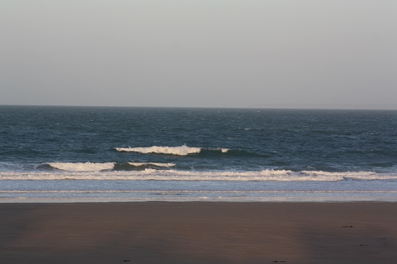Houle longue en hausse ce soir et vent on shore Houle longue en hausse ce soir et vent on shore