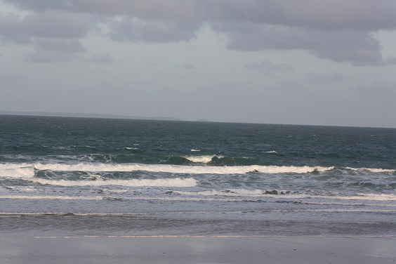 Houle en baisse et vent on shore Houle en baisse et vent on shore
