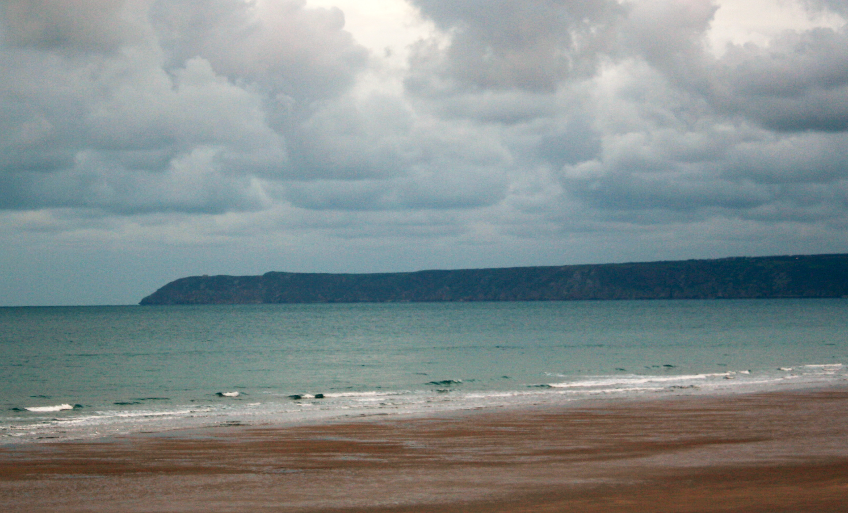 Houle NE en baisse vent NE puis No faible NO SURF !!!! Houle NE en baisse vent NE puis No faible NO SURF !!!!