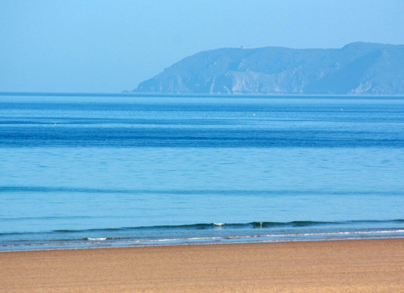 Calme plat sur Siouville Hague, vent NE faible Calme plat sur Siouville Hague, vent NE faible