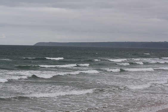 Y a du vent , y a des vagues Y a du vent , y a des vagues