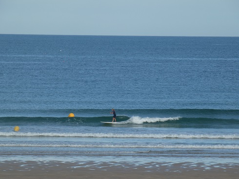 Petites vagues propres Petites vagues propres