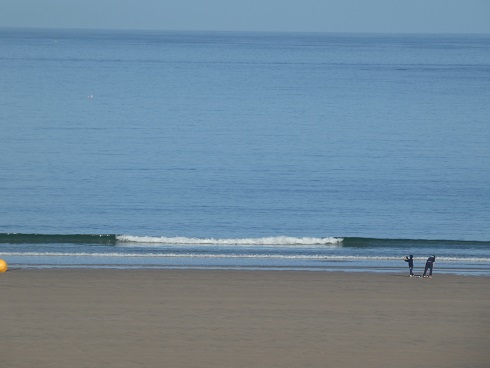 Minuscules vagues !! Minuscules vagues !!