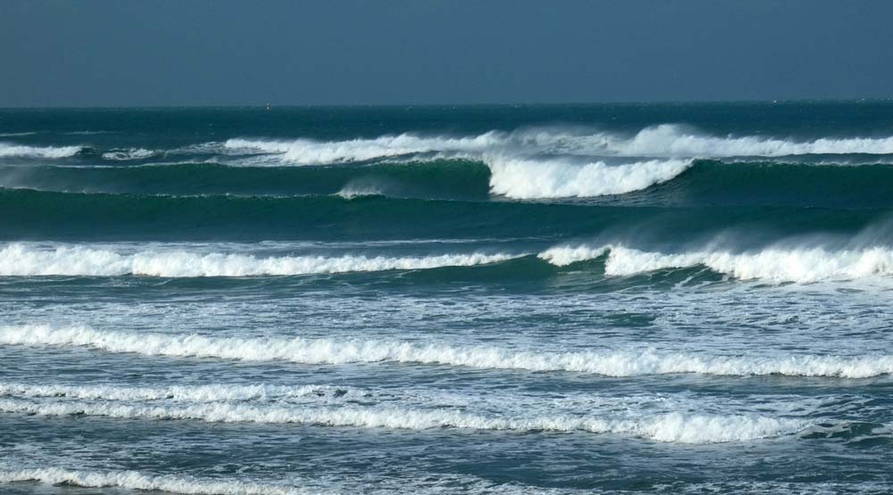 Vent SUd et Houle longue, ça surf à Siouville !!! Vent SUd et Houle longue, ça surf à Siouville !!!