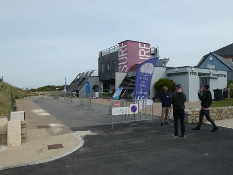 Plage ouverte de 6h à 19h, club ouvert lundi