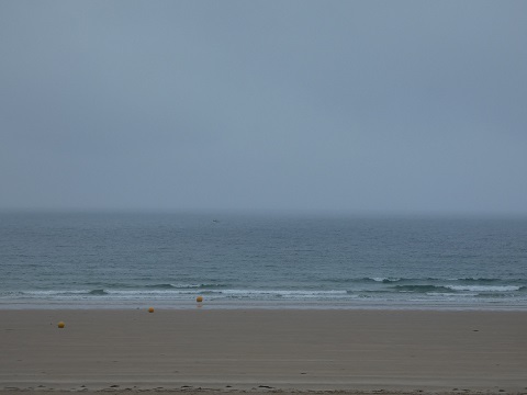 Petite houle et temps gris Petite houle et temps gris