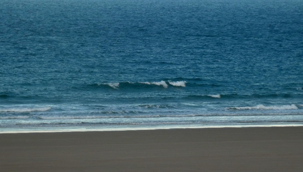 Petites vagues et vent SO modéré Petites vagues et vent SO modéré