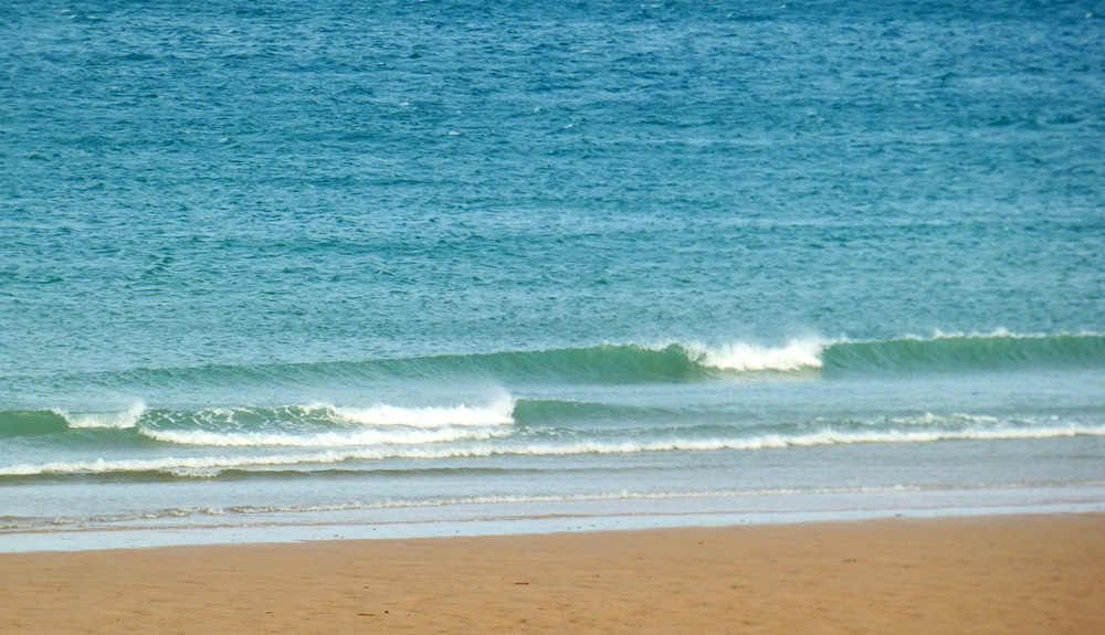 Vent Nord Est soutenu et pas de vagues !!! Vent Nord Est soutenu et pas de vagues !!!