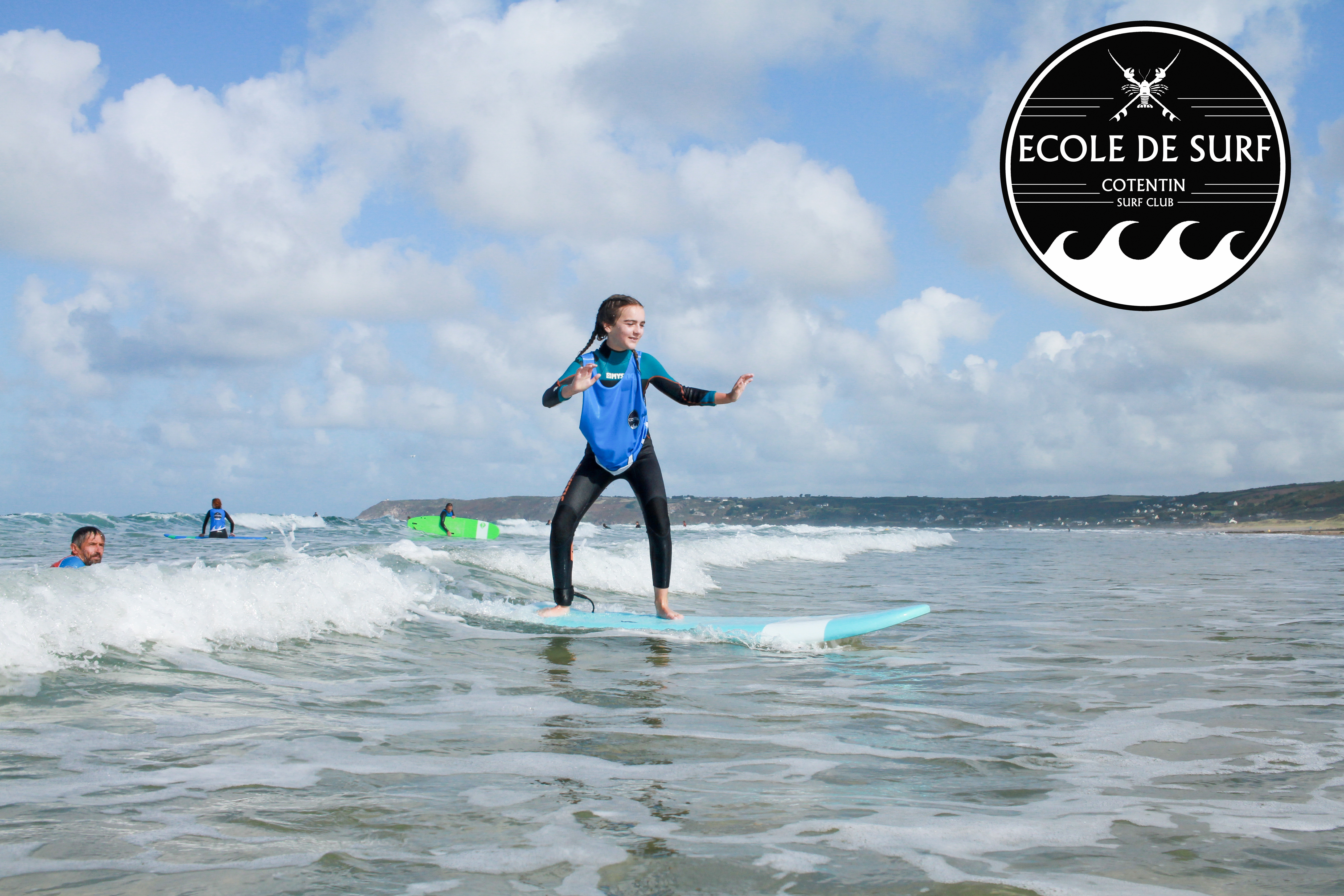 Apprendre à surfer cet été , avec le Cotentin Surf Club