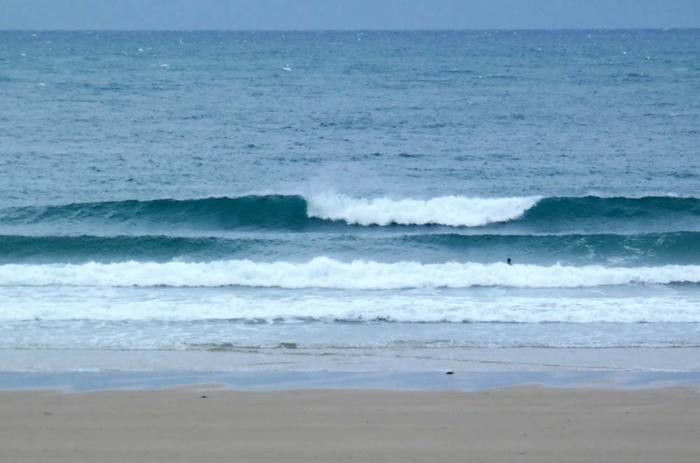 Surf ce matin, pas cet après midi fort coup de vent à partir de 13 h Surf ce matin, pas cet après midi fort coup de vent à partir de 13 h