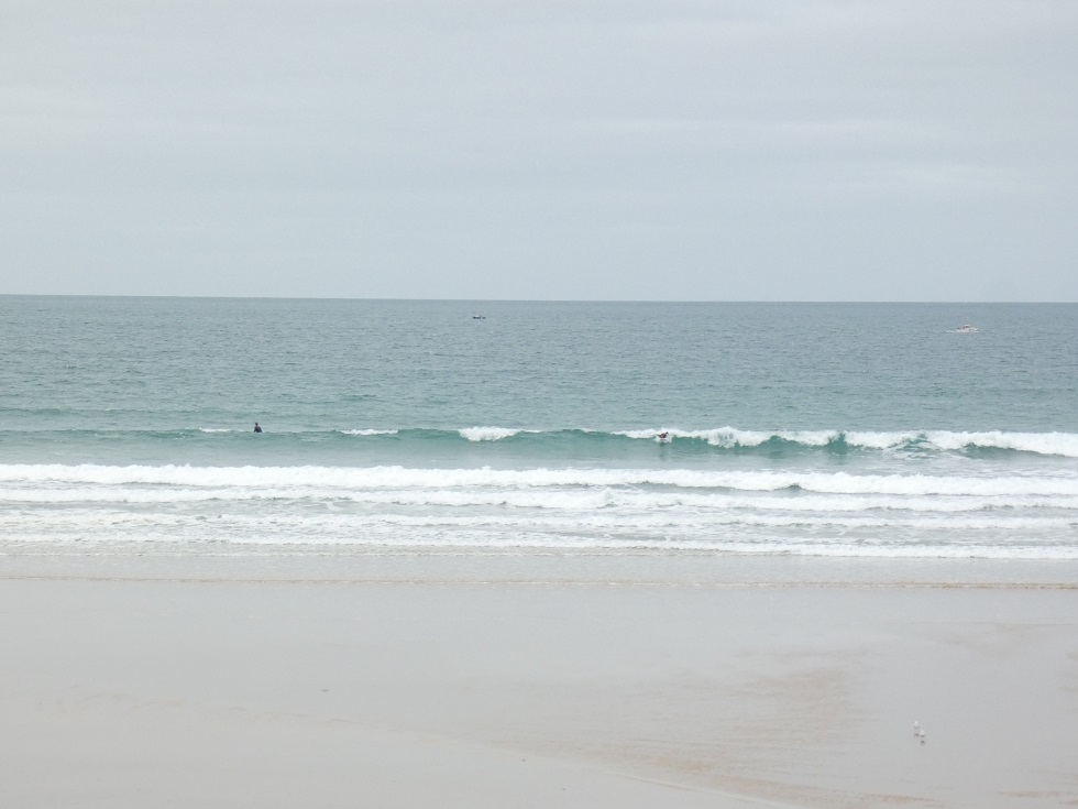 Petite houle longue et vent on shore