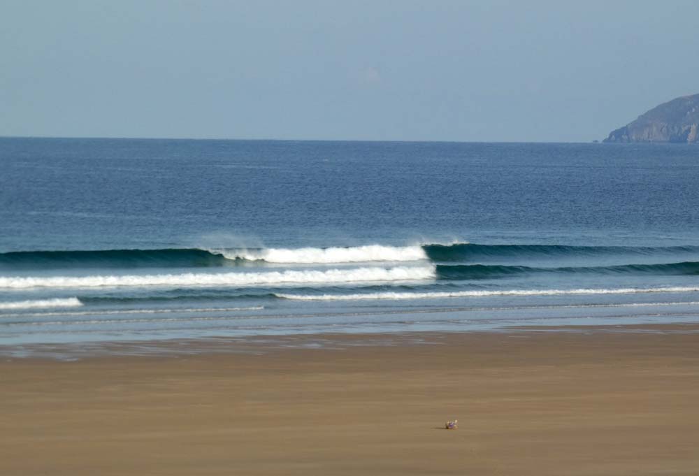 Houle propre et vent faible ça surf !! Houle propre et vent faible ça surf !!