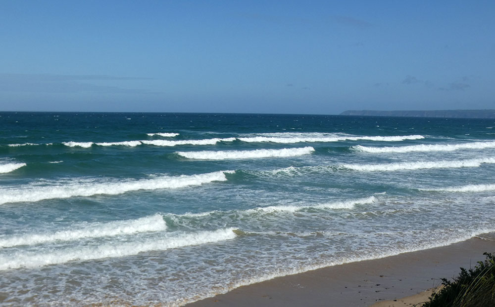 Vagues agitées vent ouest nord ouest en baisse dans la journée Vagues agitées vent ouest nord ouest en baisse dans la journée