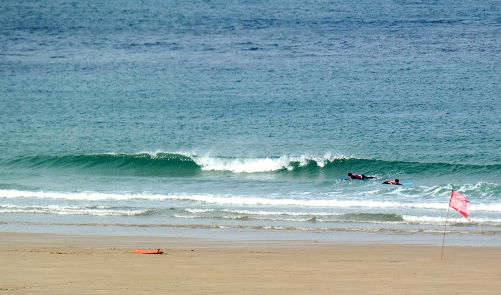 Petites vagues propres vent secteur SUD modéré